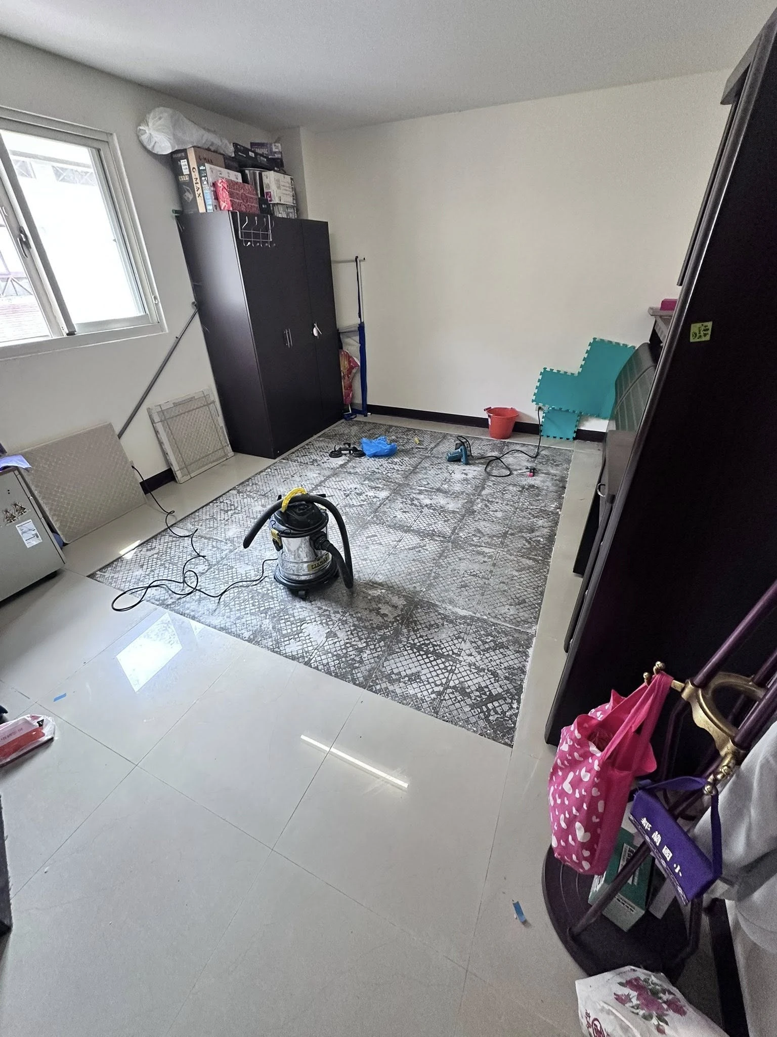 施工地點:台中-磁磚隆起空心案例-台中地磚修復/台中地磚爆裂修補