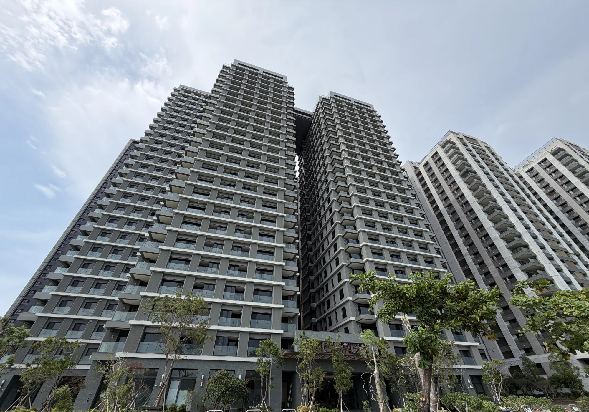 元翰門 | 台南驗屋 | 大樓驗屋 |富立建設