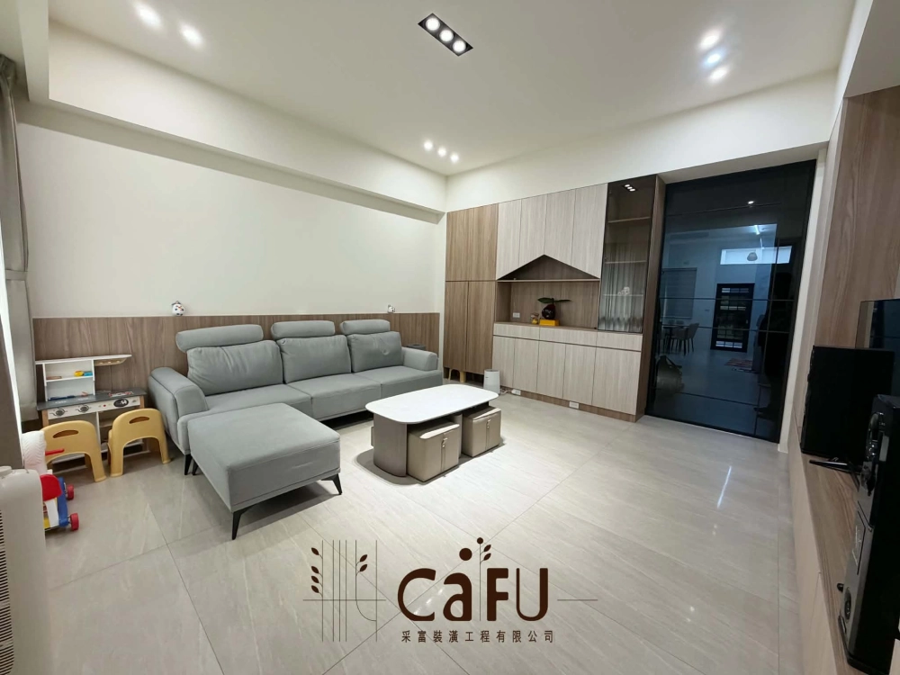 梅山一品-新成屋｜嘉義室內裝潢｜嘉義客廳裝潢