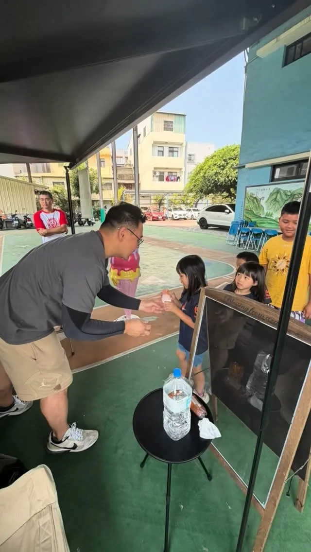 兒童節快樂可愛的孩子們