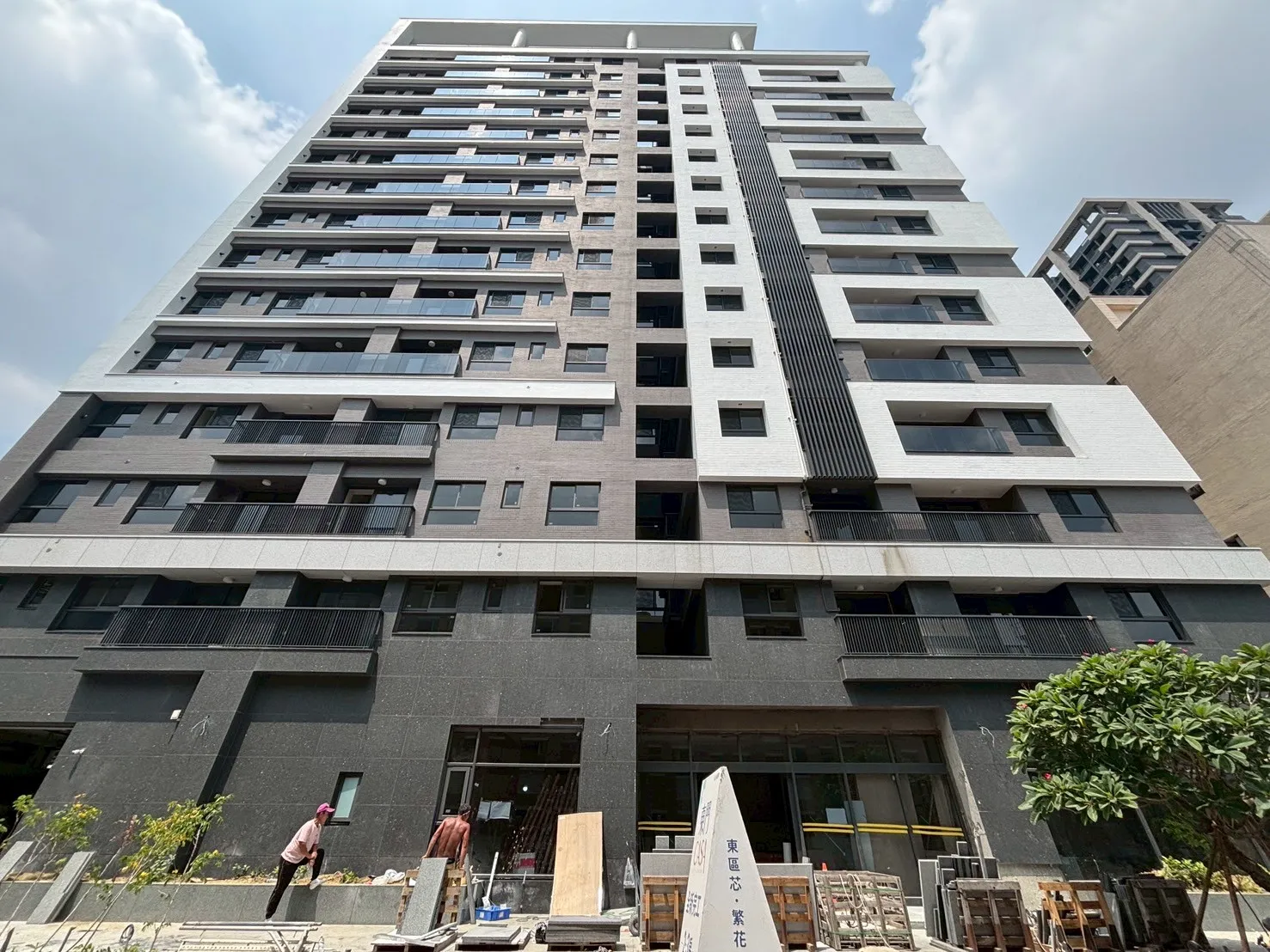 仁德 東門CASA