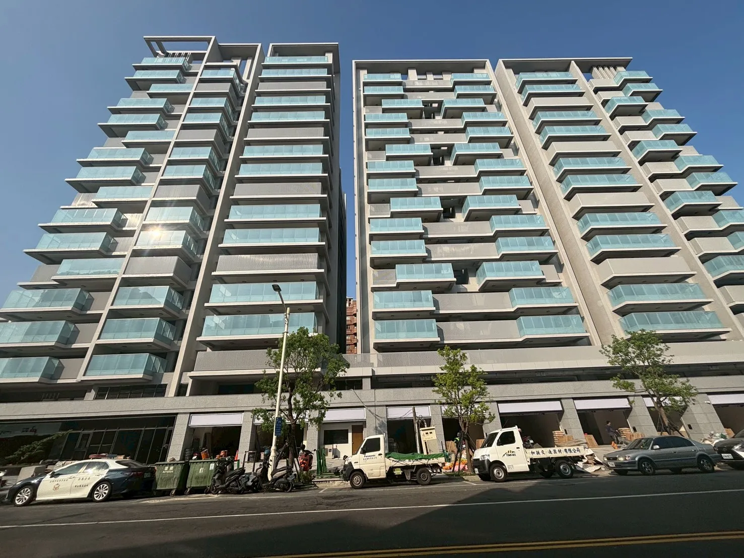 新興區 崑庭敦品