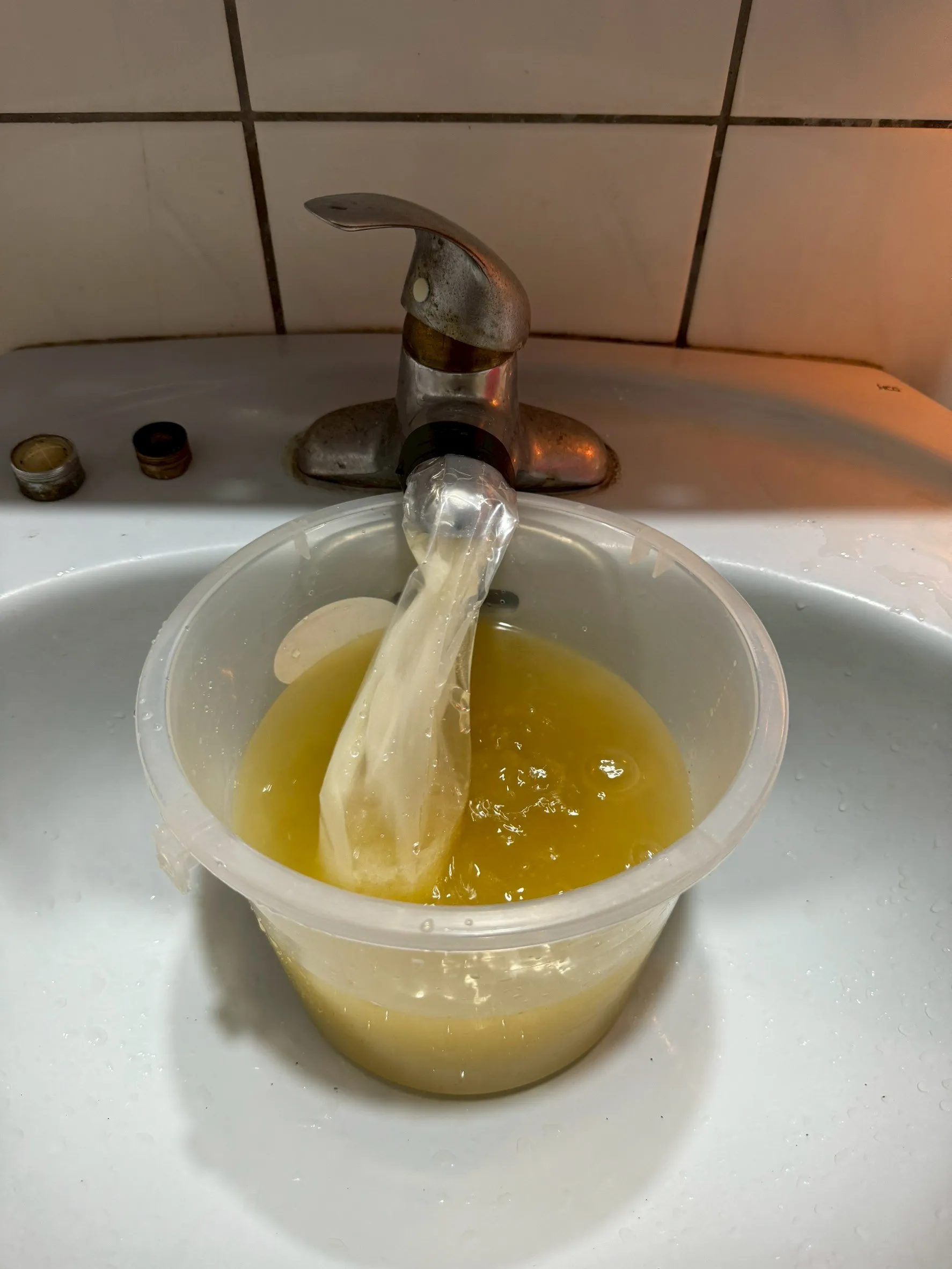 台中王先生透天一廚四衛浴水管清洗