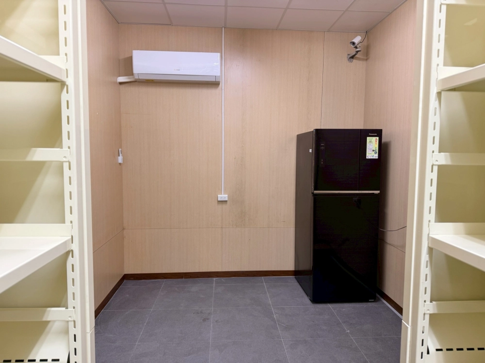 辦公室裝修<br />檔案櫃與地坪更新工程