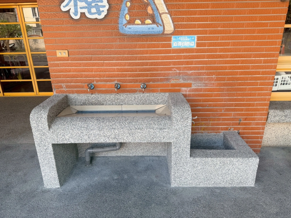 湖北國小<br />採光罩工程、洗手台改善工程