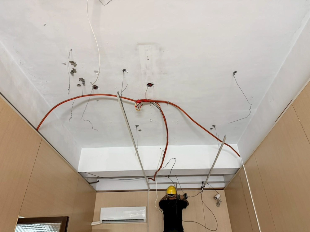 辦公室裝修<br />檔案櫃與地坪更新工程
