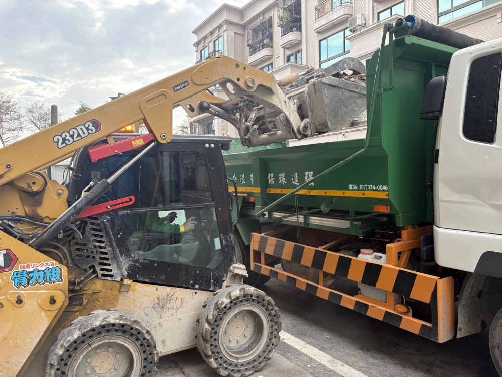 廢棄物清運-高雄鳳山鳳翔段透天案