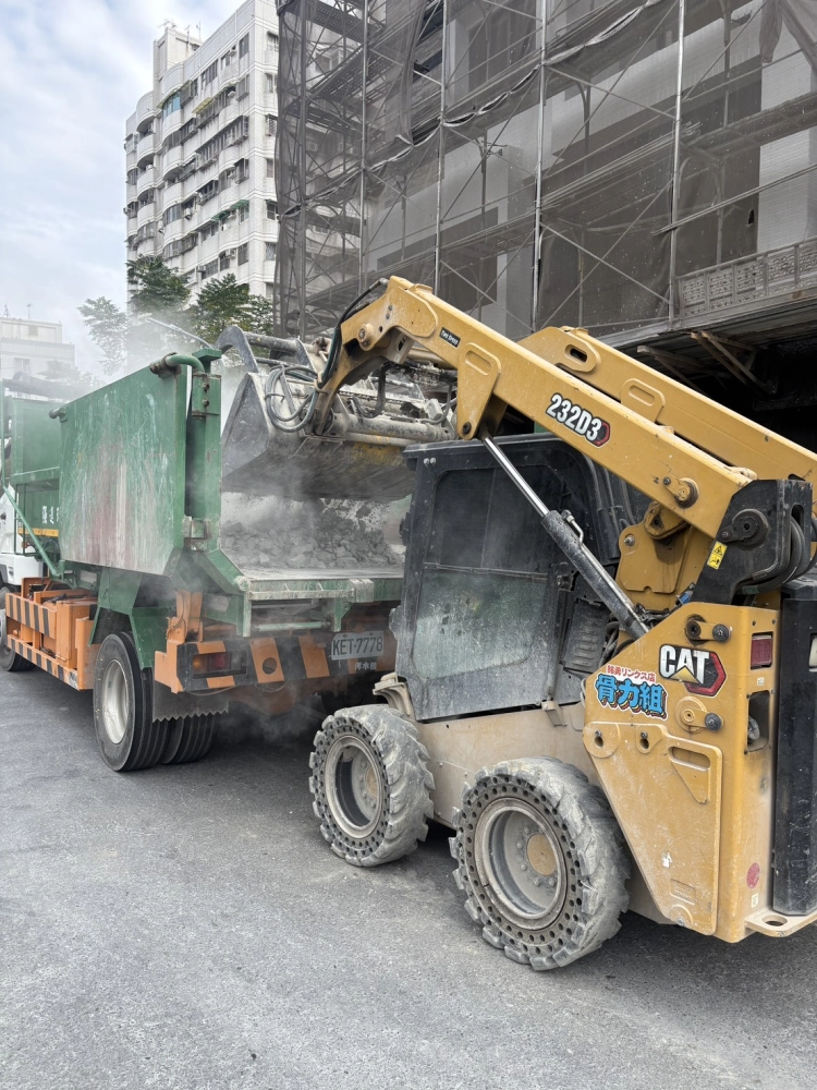 廢棄物清運-高雄楠梓和平段透天案