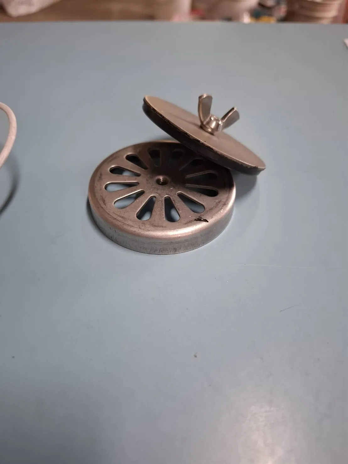 防逆落水孔