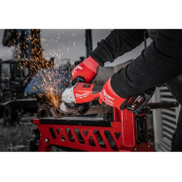 M18™ 鋰電精銳無碳刷4”砂輪機​ (推鈕式)