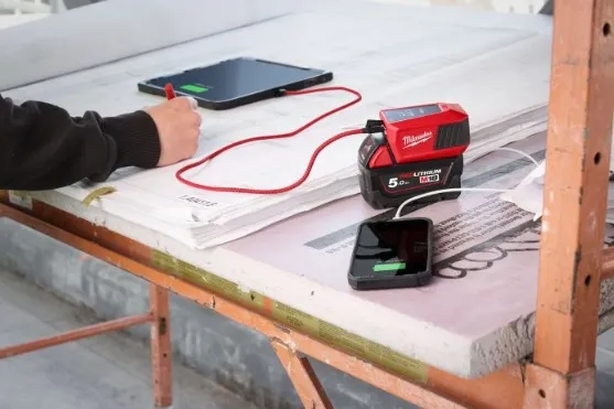 M18™ 鋰電迷你電源供應器 M18 TC