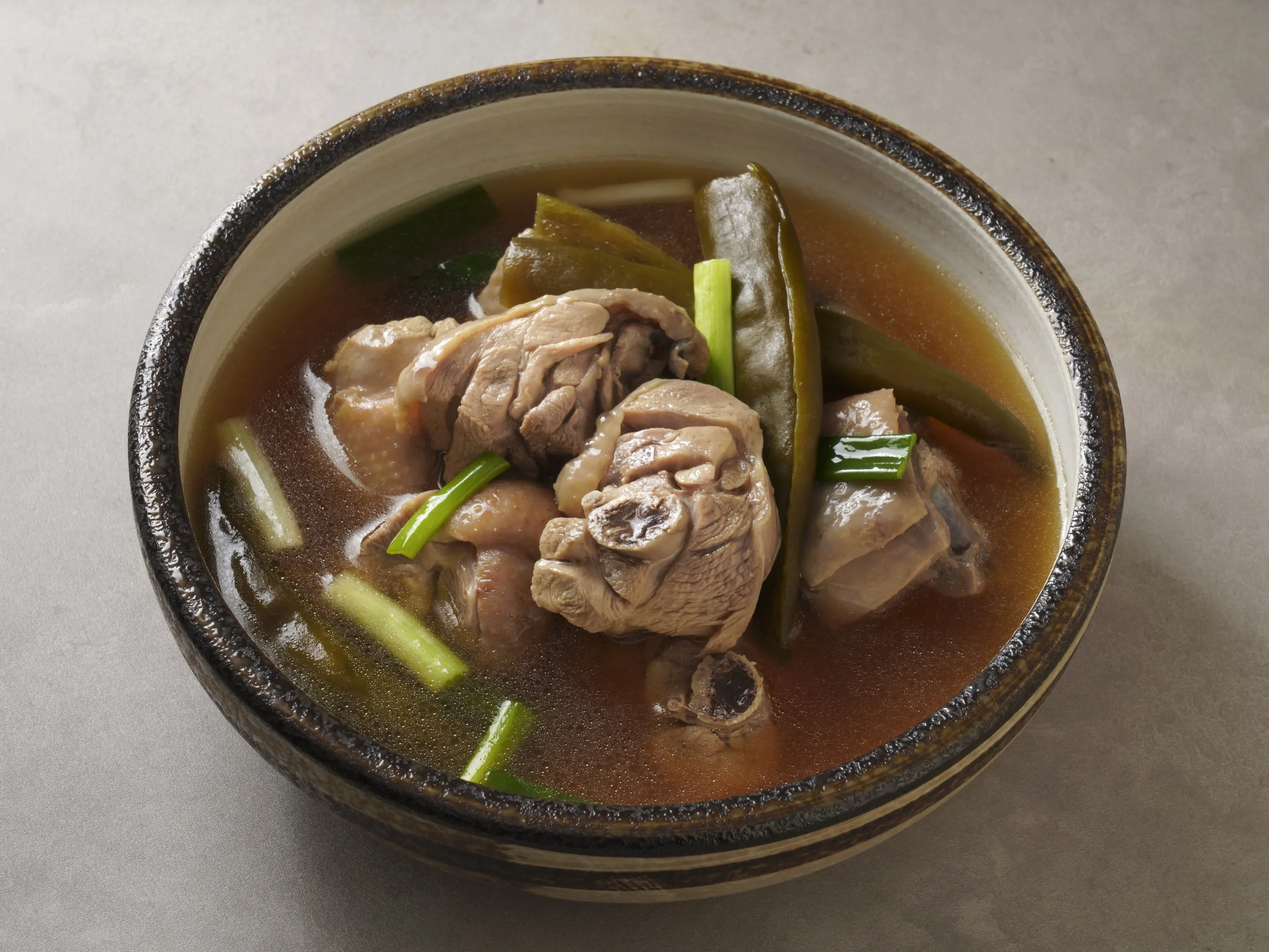 剝皮辣椒雞湯/6入（全館滿$5000享免運，未滿收$250運費）