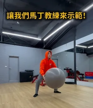最難動作跳戰，教練變海豹