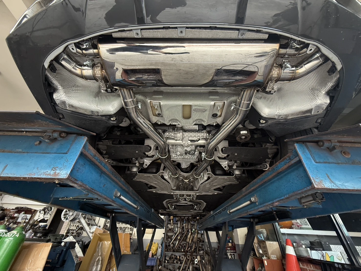 BMW M850i  G16 V8 4.4T  直通當派 中尾段閥門