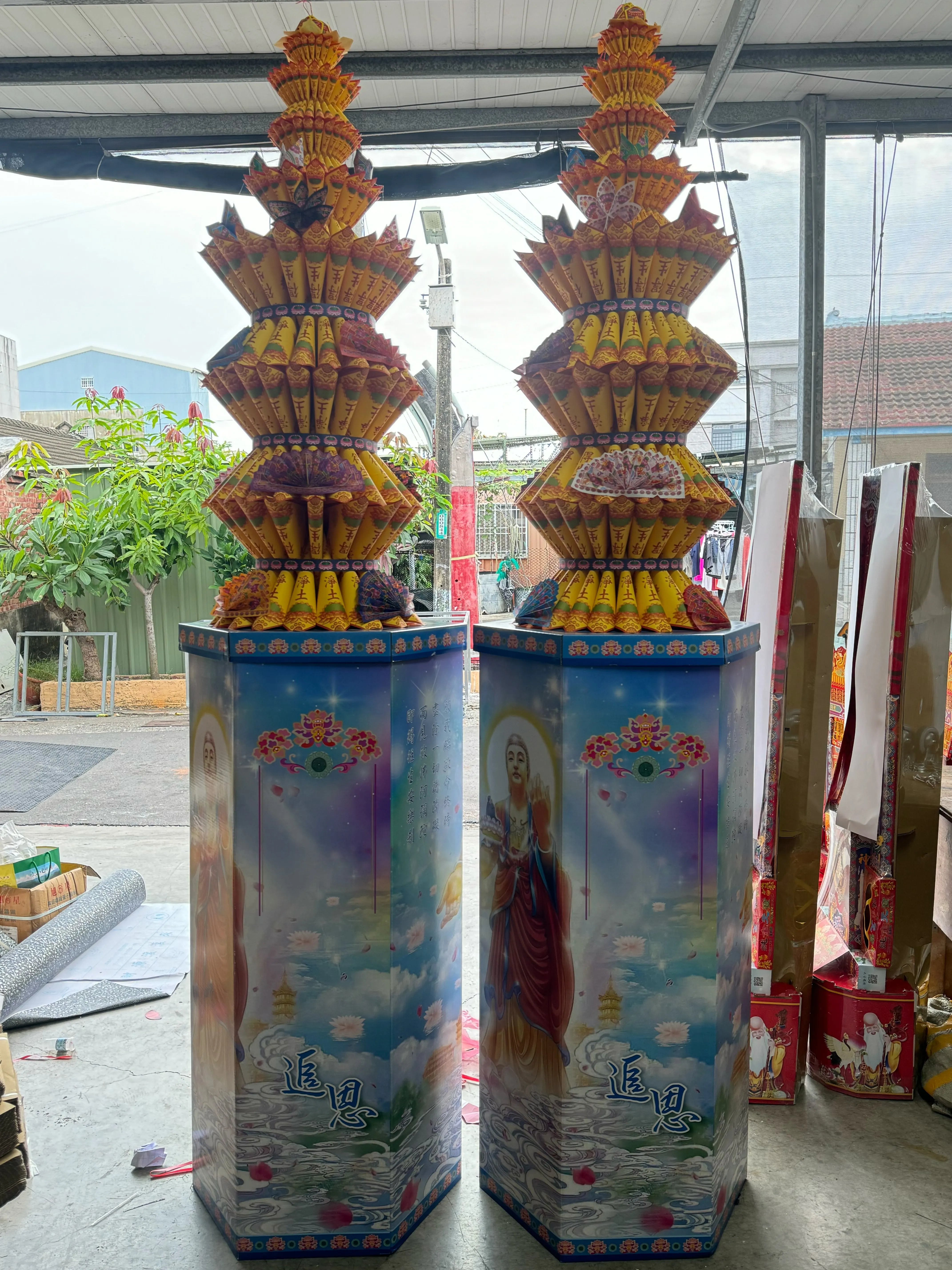 巨無霸蓮花塔