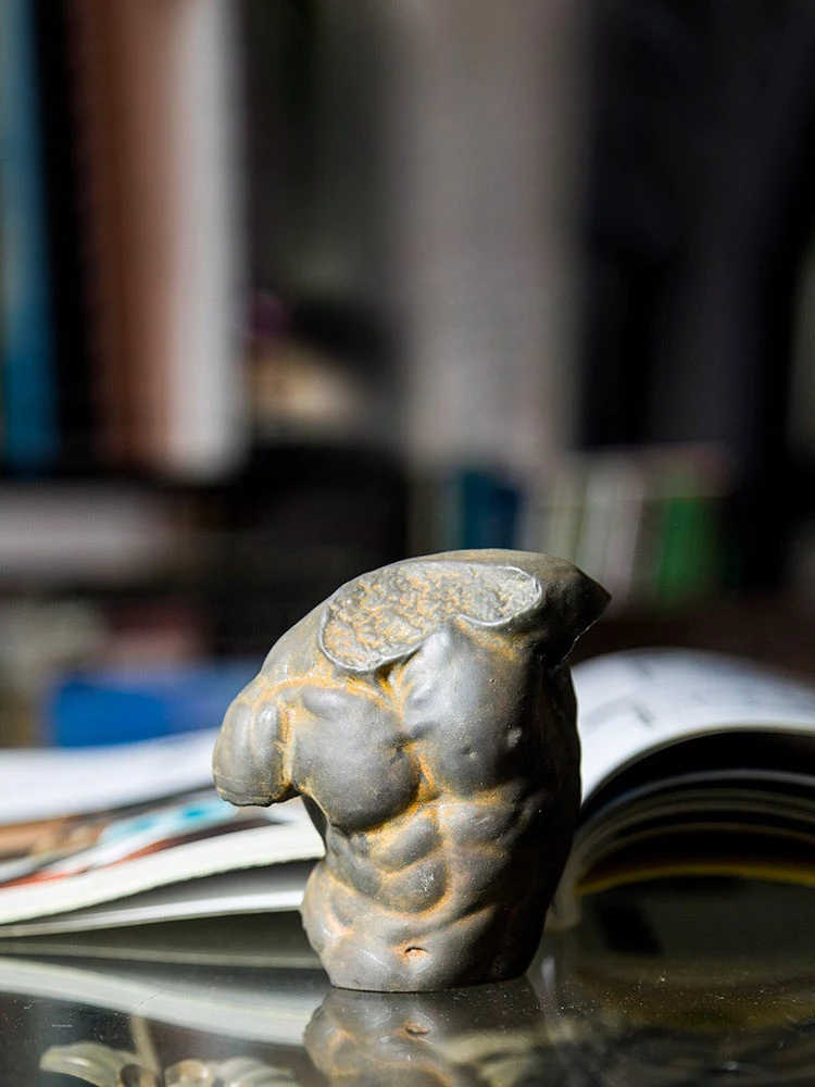 新古典雕塑藝術擺飾 書鎮 家居客廳電視櫃桌面小擺件 鐵粉合成樹脂裝飾品 軟裝優選 台灣出貨