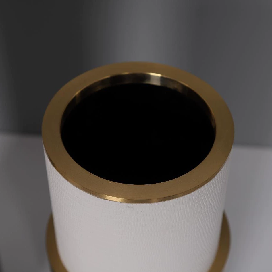 家居輕奢樣板房間客廳皮革花器花瓶子金環皮質幾何花器擺件