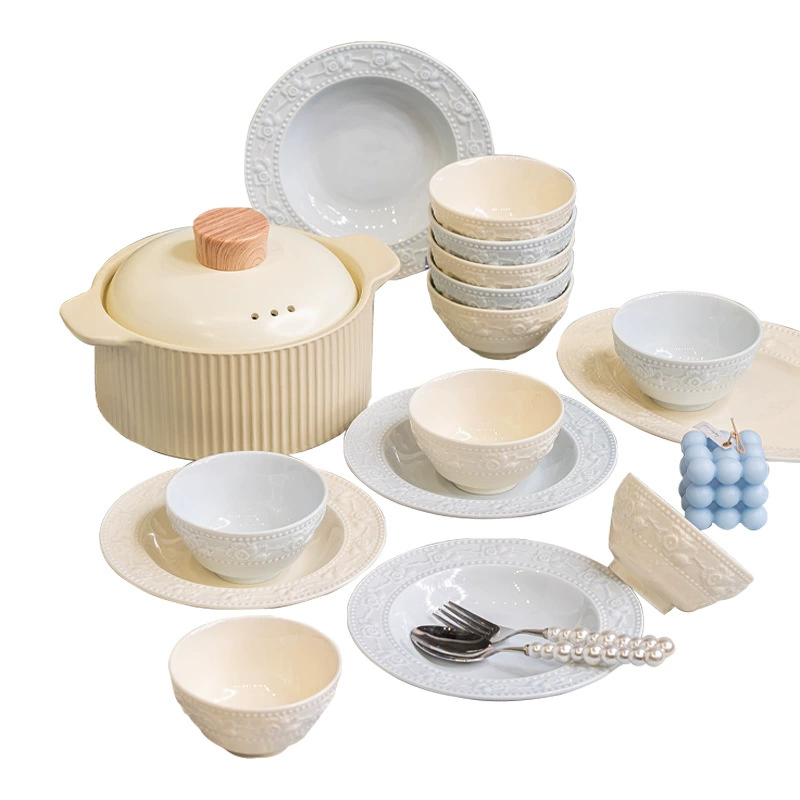 法式餐具碗碟套裝家用高顏值女生吃飯可愛陶瓷碗具新款浮雕餐具
