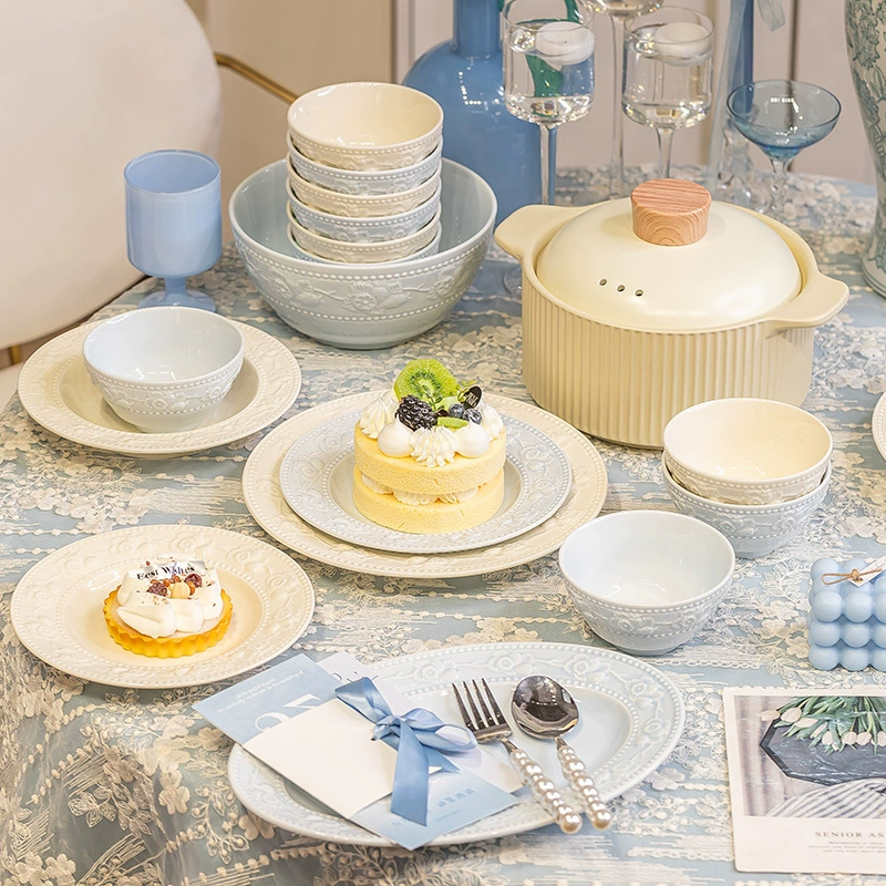 法式餐具碗碟套裝家用高顏值女生吃飯可愛陶瓷碗具新款浮雕餐具