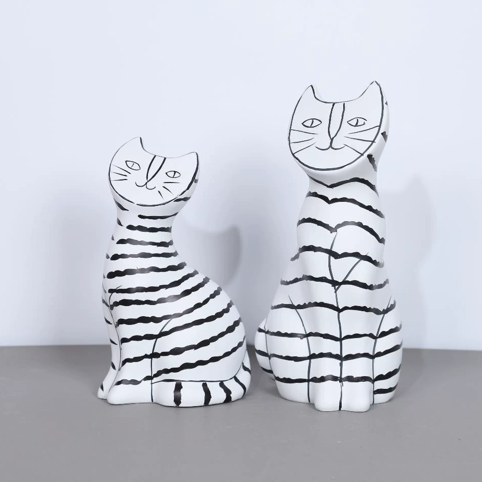 北歐簡約客廳擺件創意黑白色條紋抽象樹脂貓樣品屋售樓部軟裝飾品