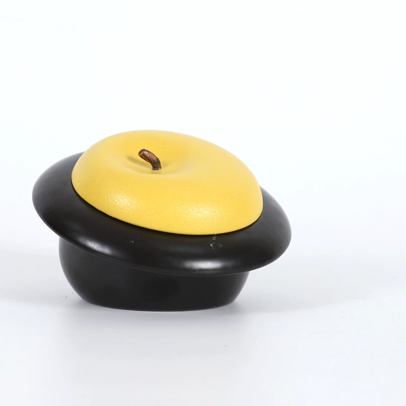 現代創意簡約輕奢遠方抽象金色人物桌面擺件樹脂樣品屋客廳藝術