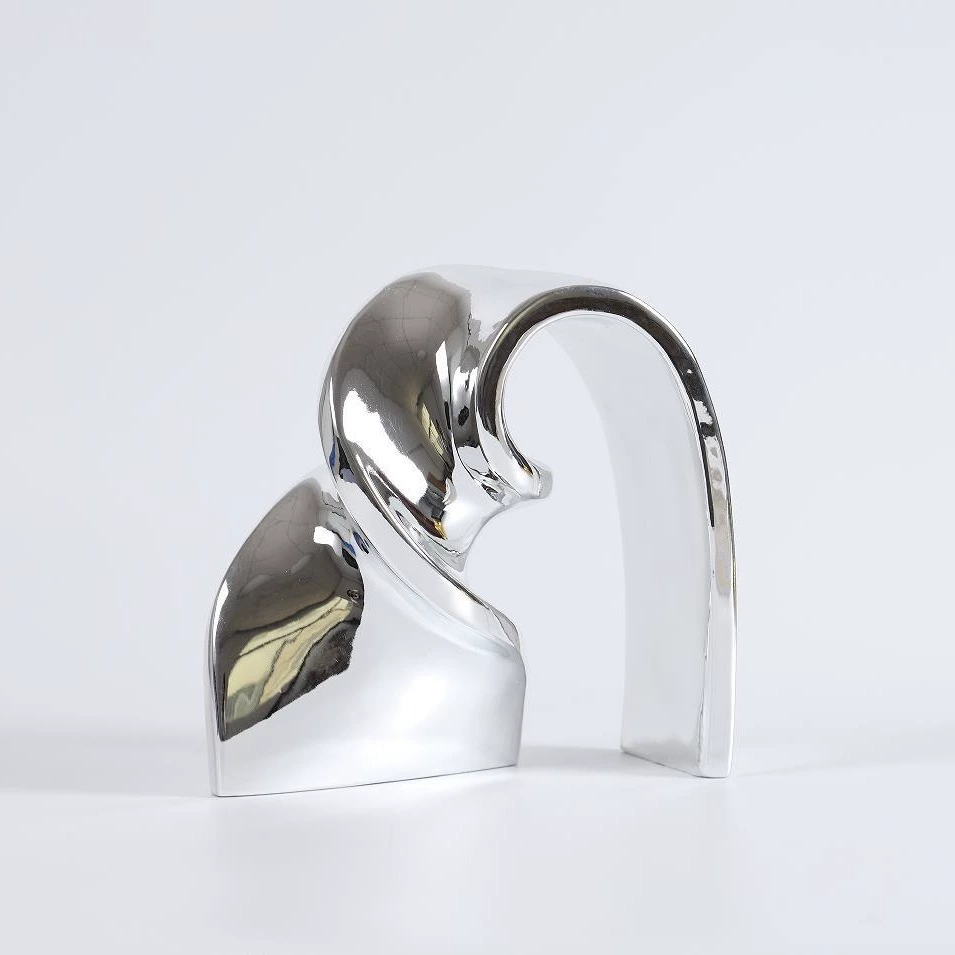 現代輕奢異形抽象扭曲銀色飄帶渦旋樣板書房客廳臥室玄關桌面擺件