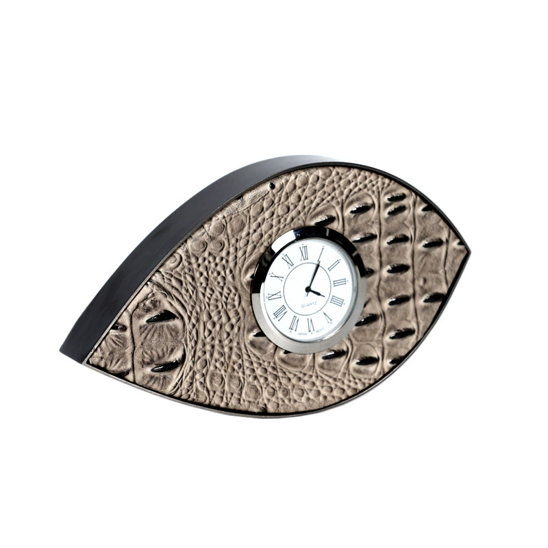 現代創意簡約輕奢遠方抽象金色人物桌面擺件樹脂樣品屋客廳藝術