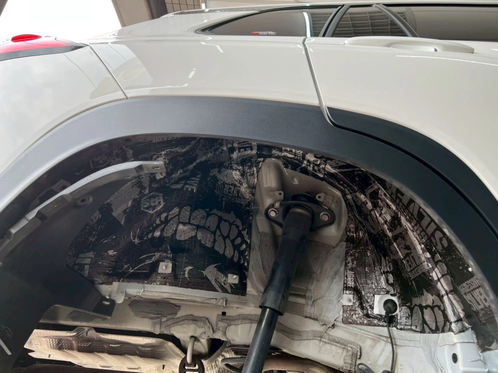 Toyota Cross輪拱+車門+屋頂隔音