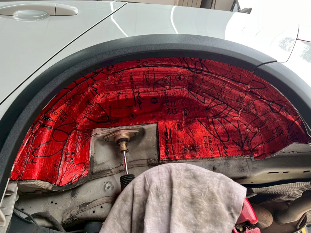 Volvo V60刺紅降噪工程解決噪音困擾