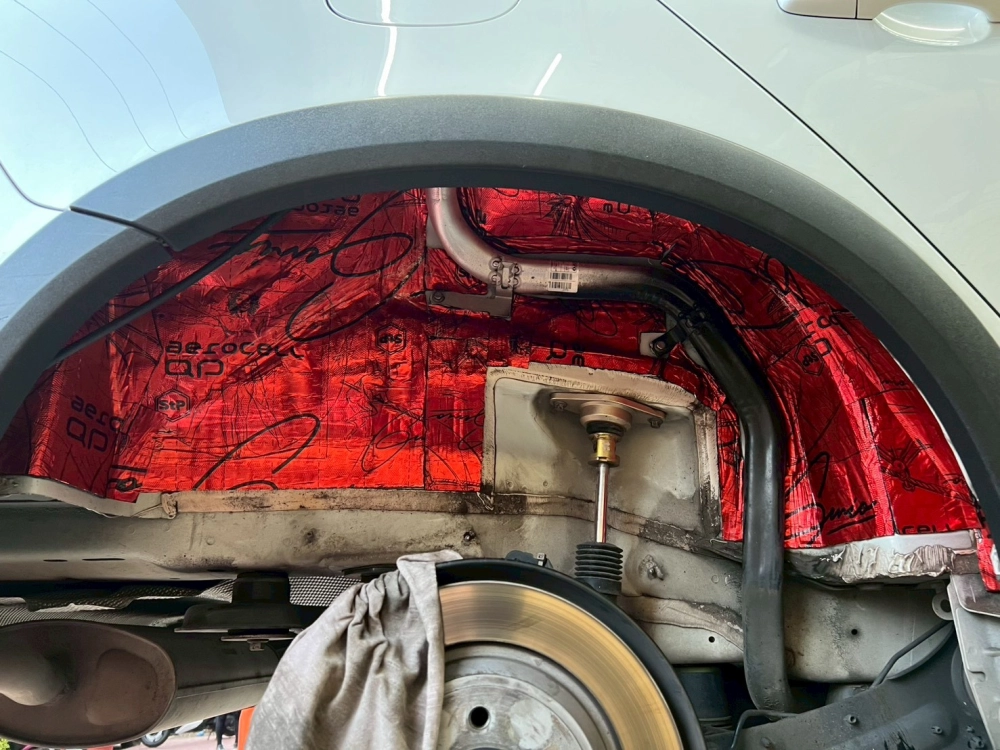 Volvo V60刺紅降噪工程解決噪音困擾