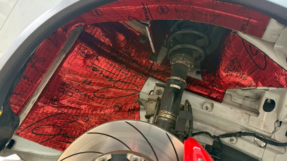 Volvo V60刺紅降噪工程解決噪音困擾