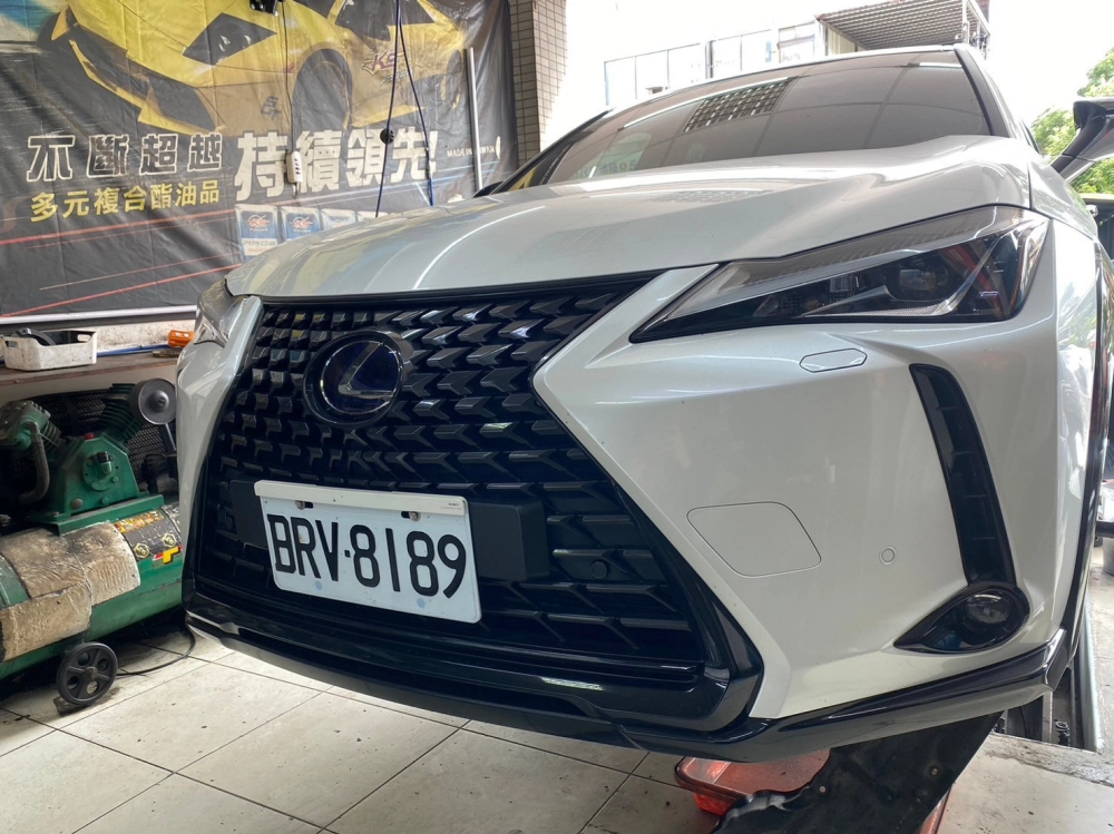 Ux250h STP四輪輁 四車門隔音