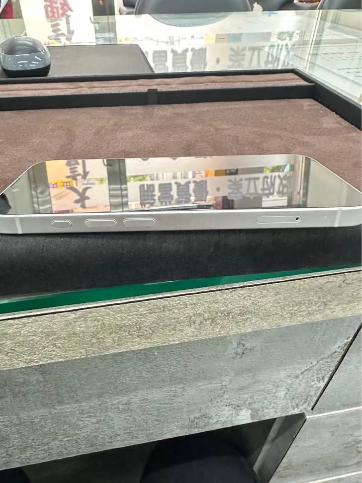 《已售出》iPhone 16e 256G白