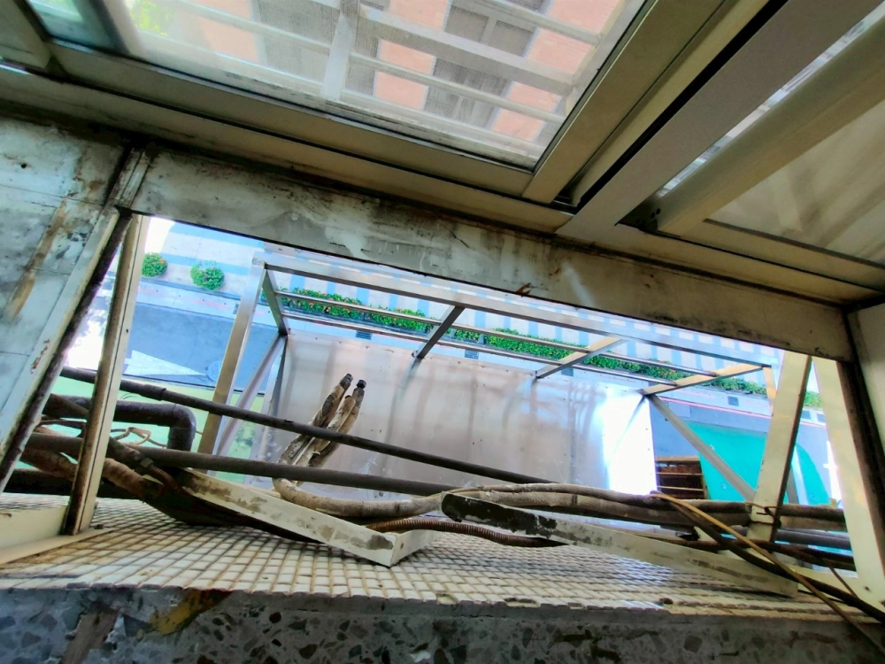 特殊冷氣安裝高空作業吊桿車蜘蛛人配備