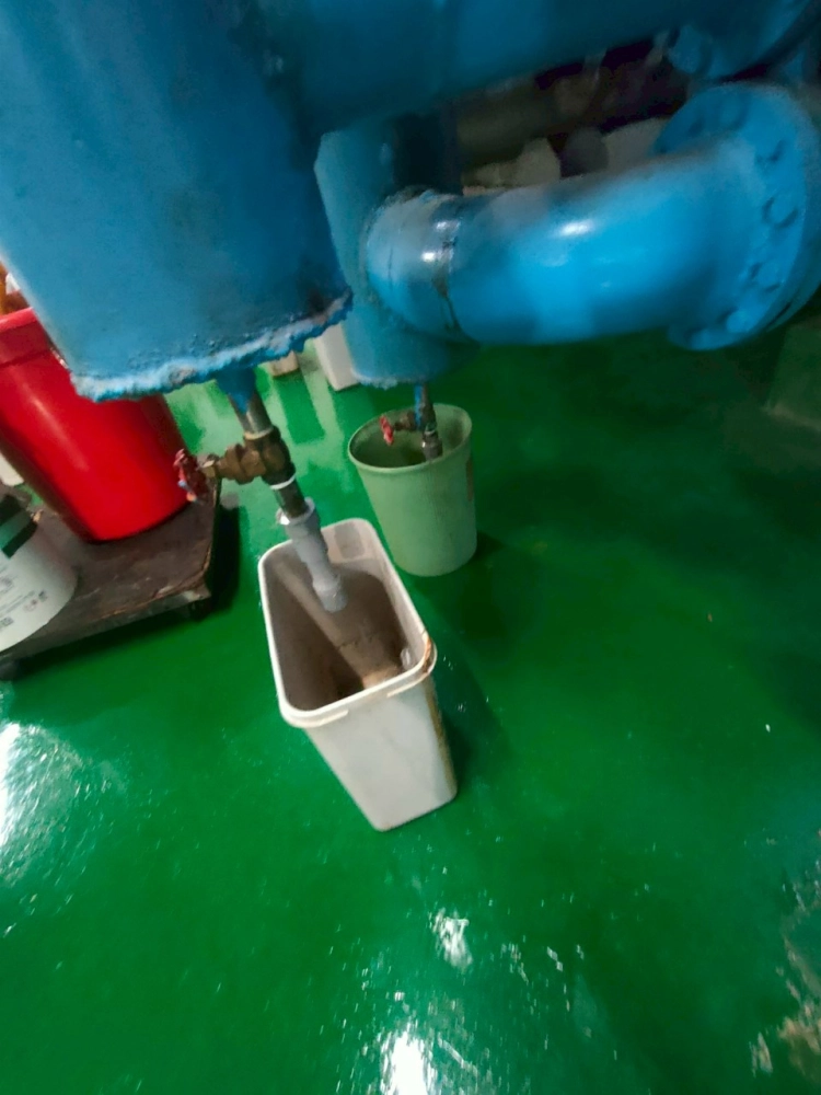 商用大型冰水主機水冷式保養清洗