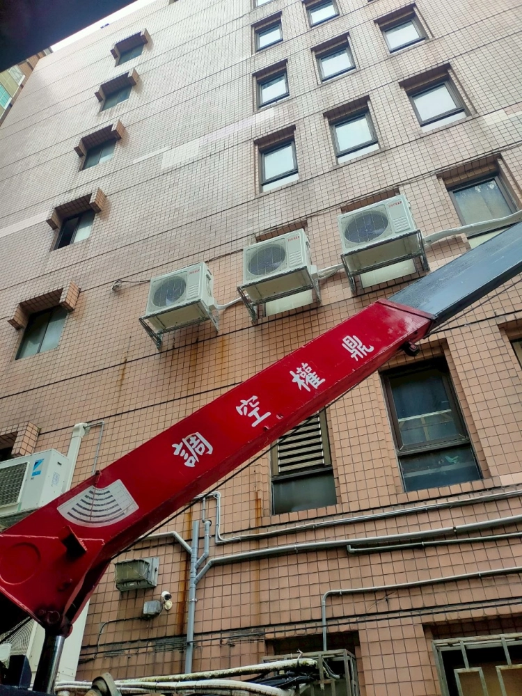 特殊冷氣安裝高空作業吊桿車蜘蛛人配備