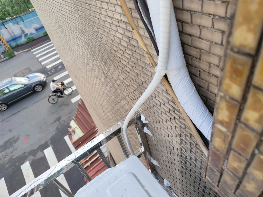 特殊冷氣安裝高空作業吊桿車蜘蛛人配備