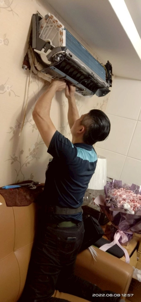 特殊冷氣安裝高空作業吊桿車蜘蛛人配備