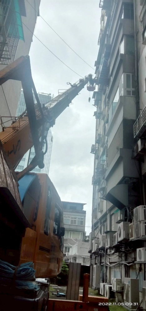 特殊冷氣安裝高空作業吊桿車蜘蛛人配備