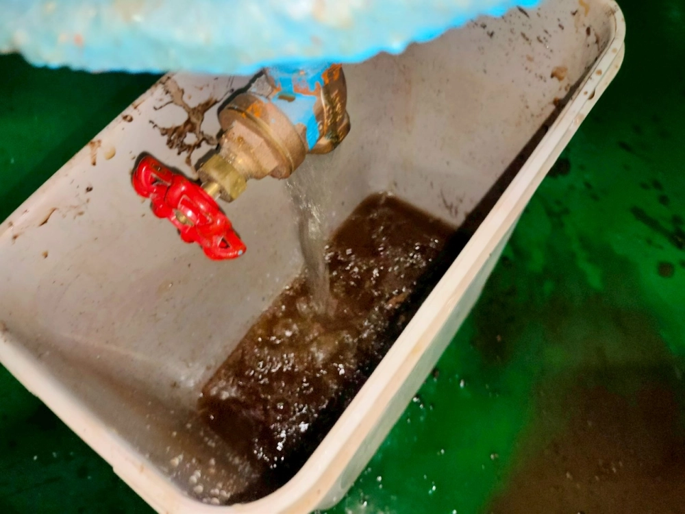 商用大型冰水主機水冷式保養清洗