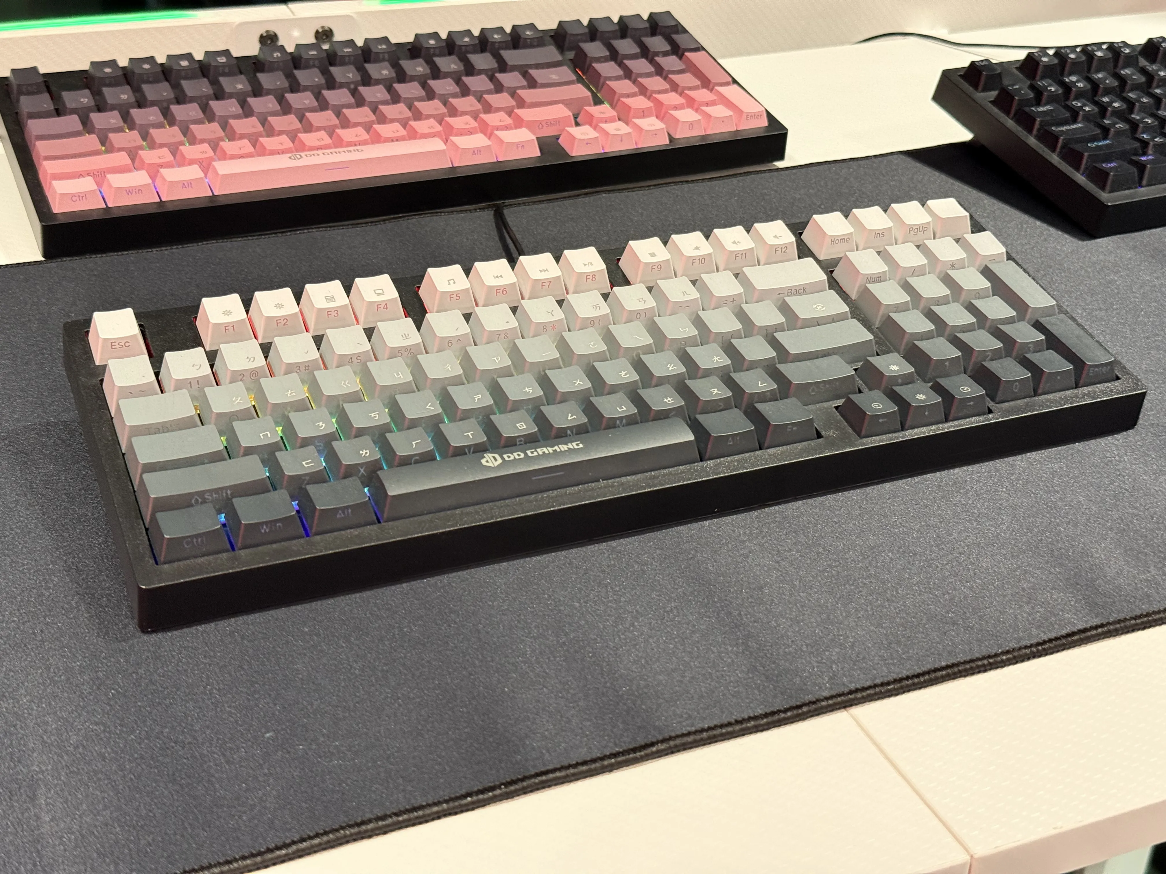 DD機械式漸層灰鍵盤