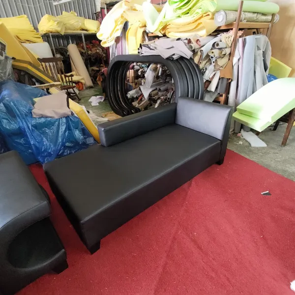 KTV沙發修補換皮