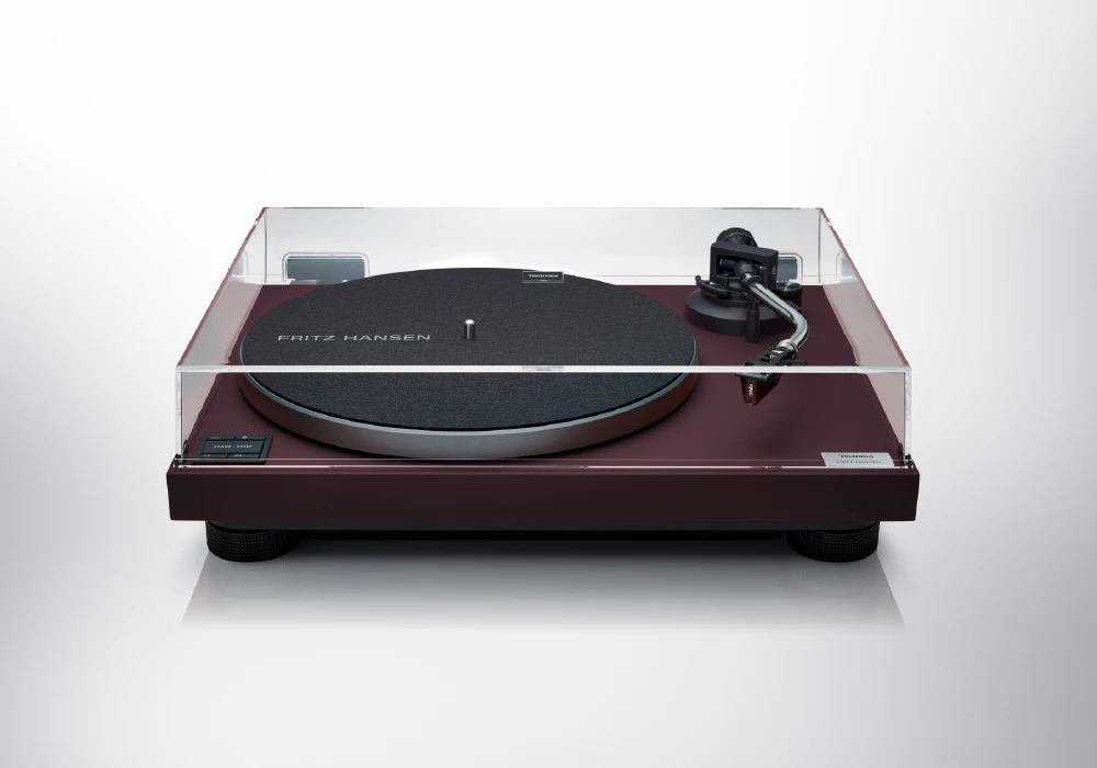 日本Technics × FRITZ HANSEN合作款 SL-40CBTFH 世界限量300台 直接驅動轉台系統二聲道 LP 黑膠 唱盤