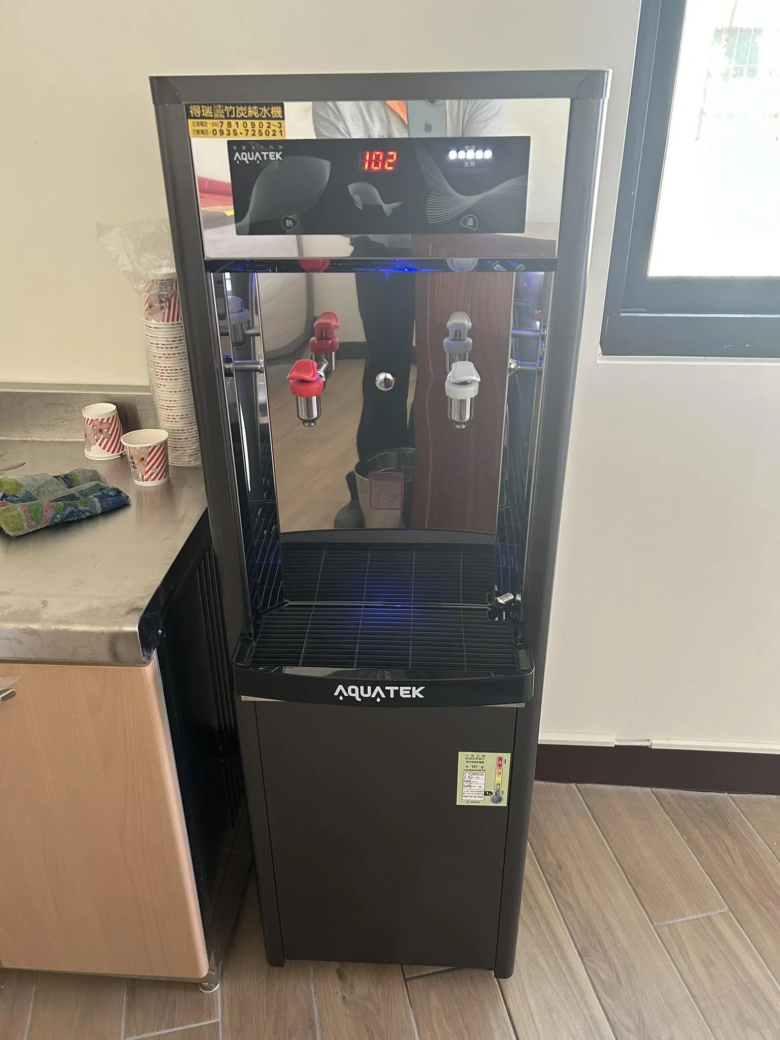 嘉義縣朴子市客戶-安裝沛宸牌直立式三溫飲水機