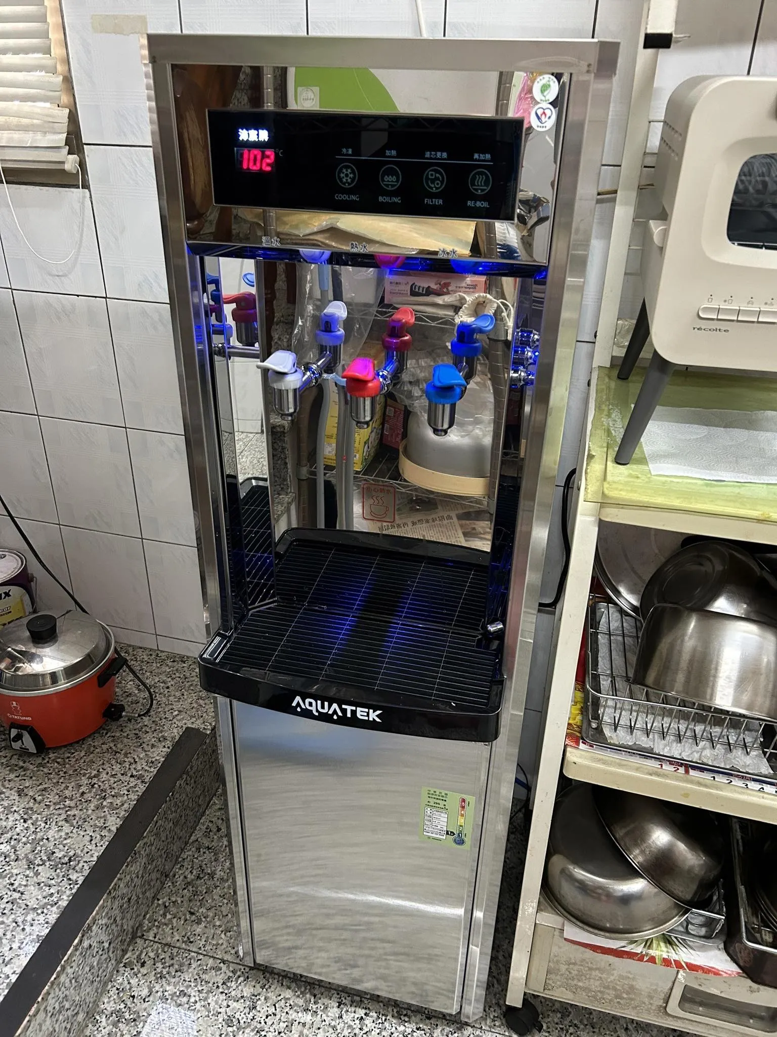 嘉義縣民雄鄉客戶-安裝沛宸牌直立式三溫飲水機