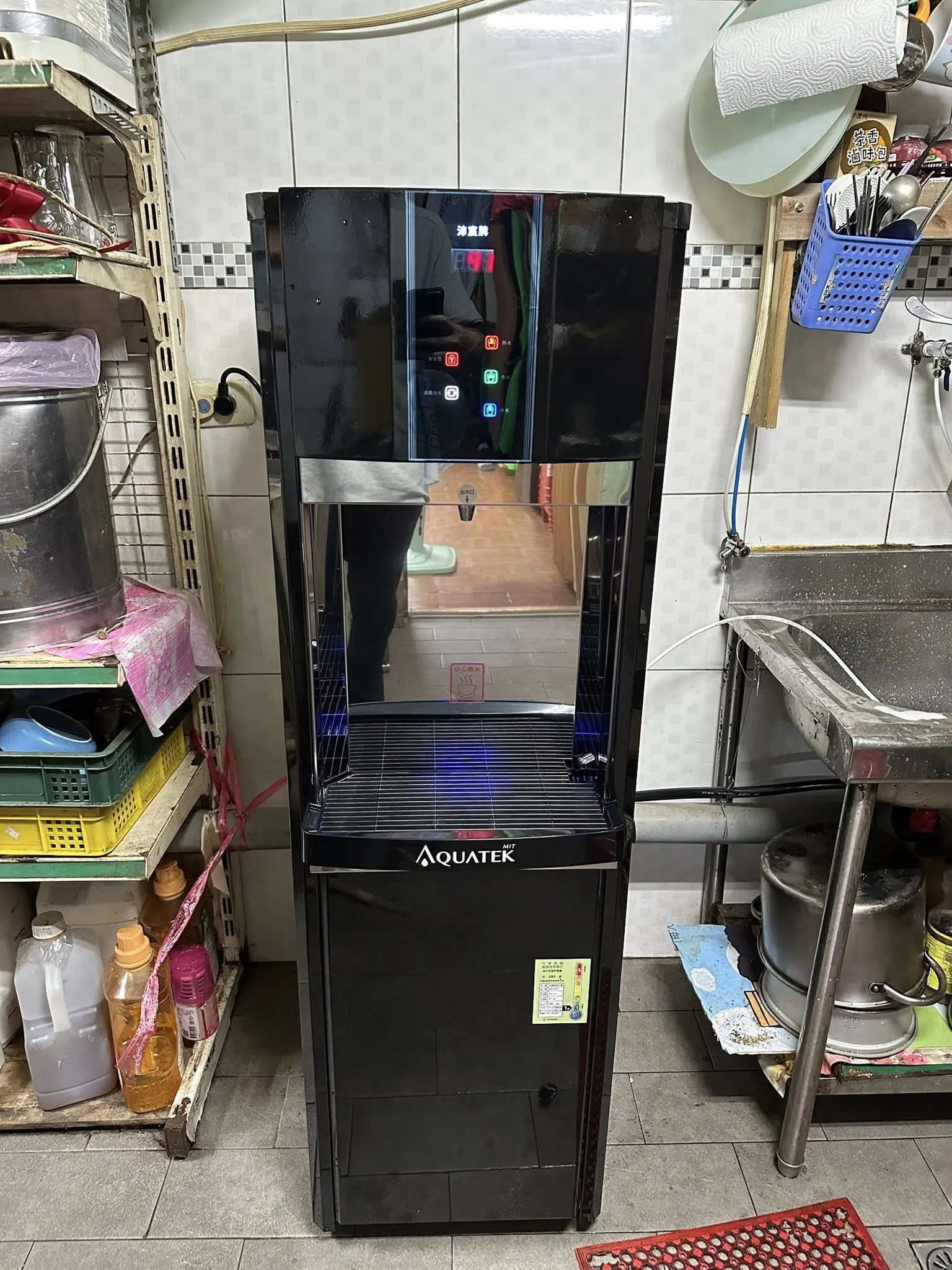 嘉義市客戶-安裝沛宸牌直立式觸控飲水機