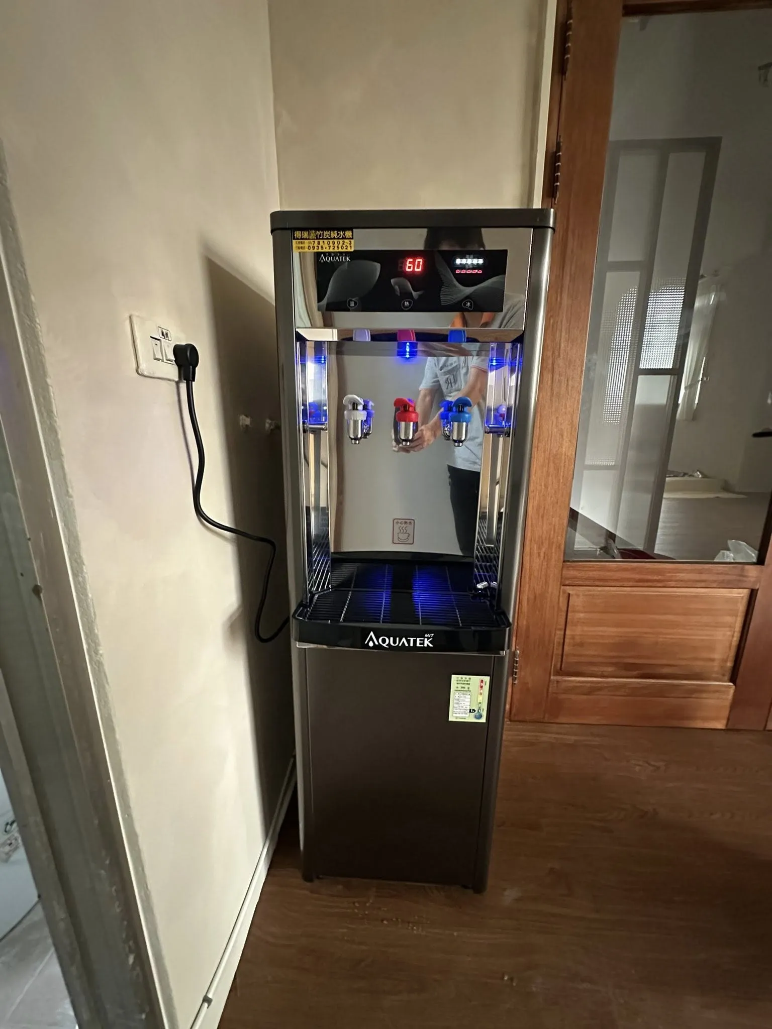 嘉義市客戶-安裝沛宸牌直立式三溫飲水機