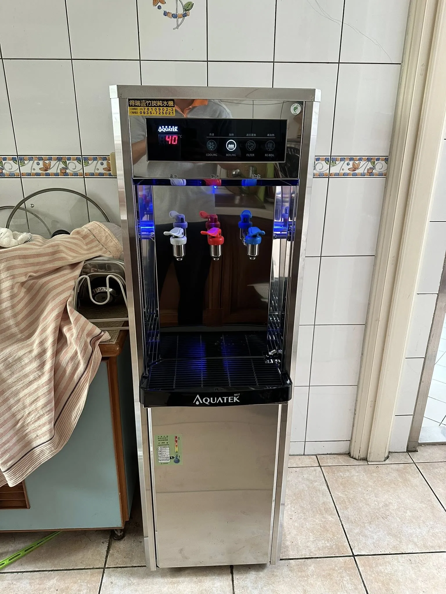 嘉義縣民雄鄉客戶-安裝沛宸牌冰溫熱直立式飲水機