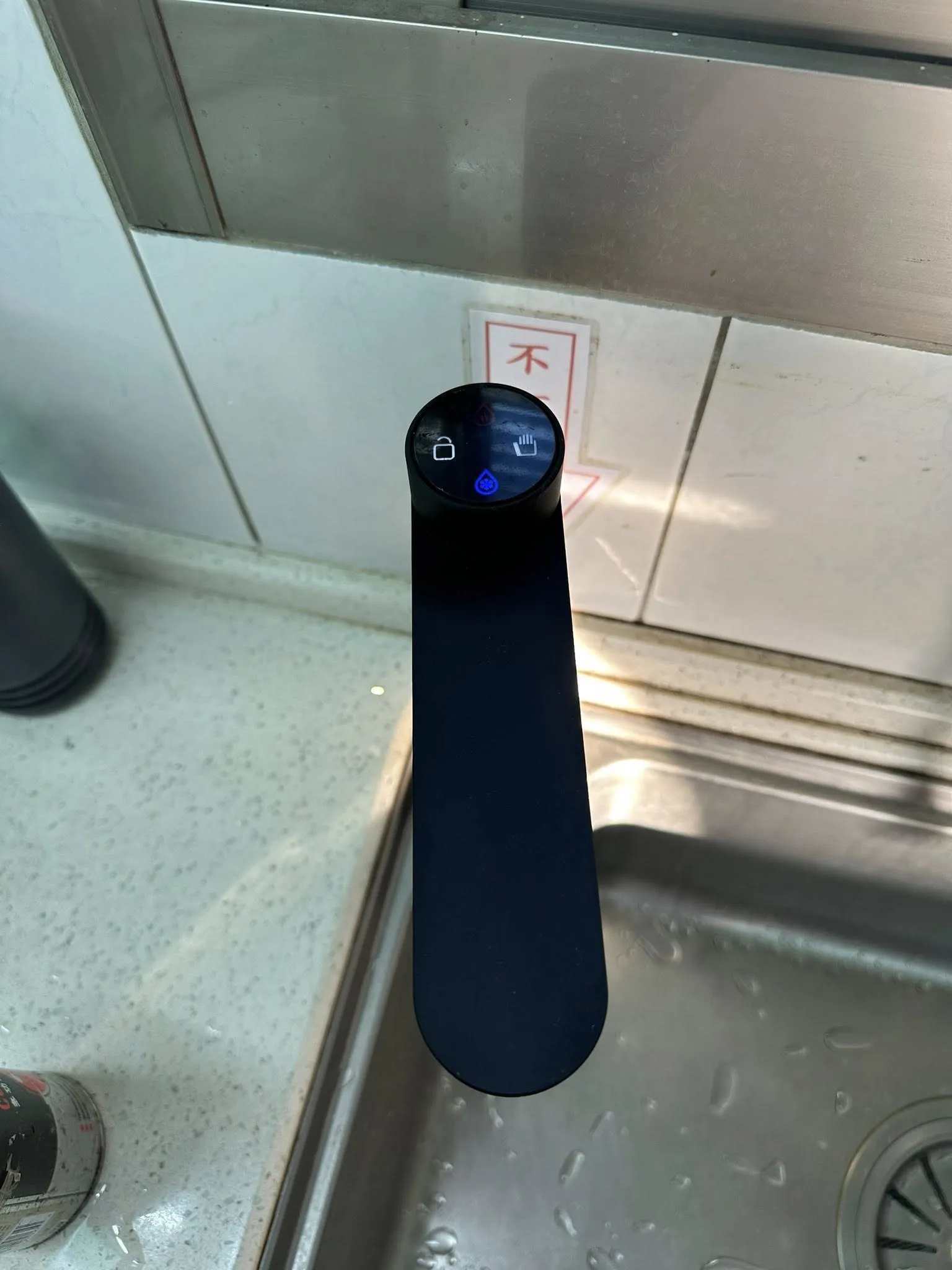 感謝臺南市後壁區客戶-安裝沛宸牌廚下型兩溫飲水機