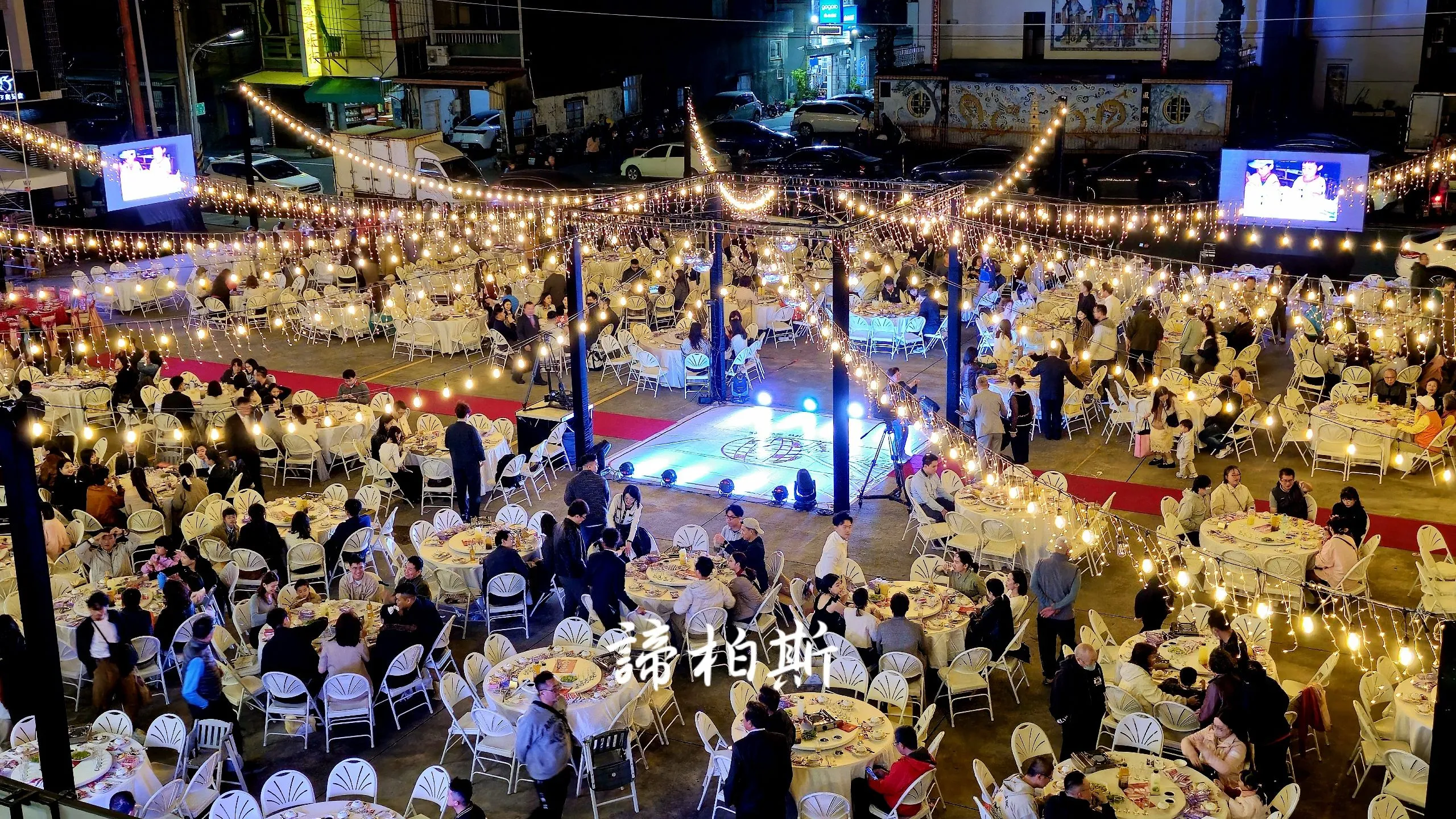 廟前廣場103桌戶外婚禮燈串工程